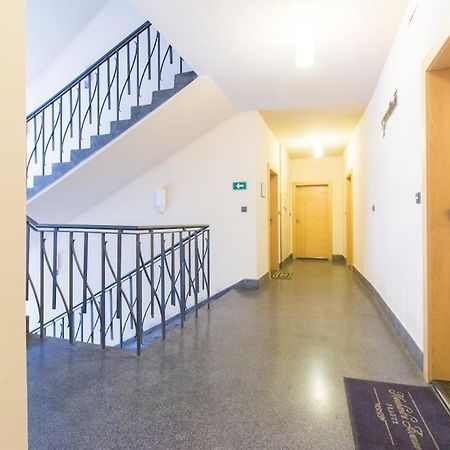 Charles Bridge Tower / Prague Castle View Apartment Bagian luar foto